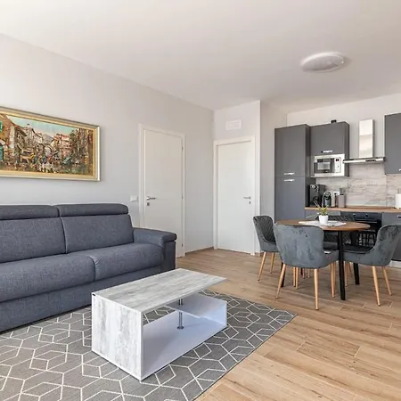 Mimosa Apartment *